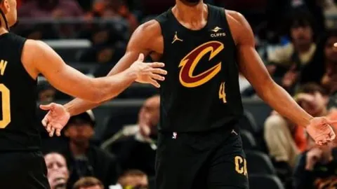 至暗之夜纹章升级改动解析：装备满级仅需100纹章，战团小号享